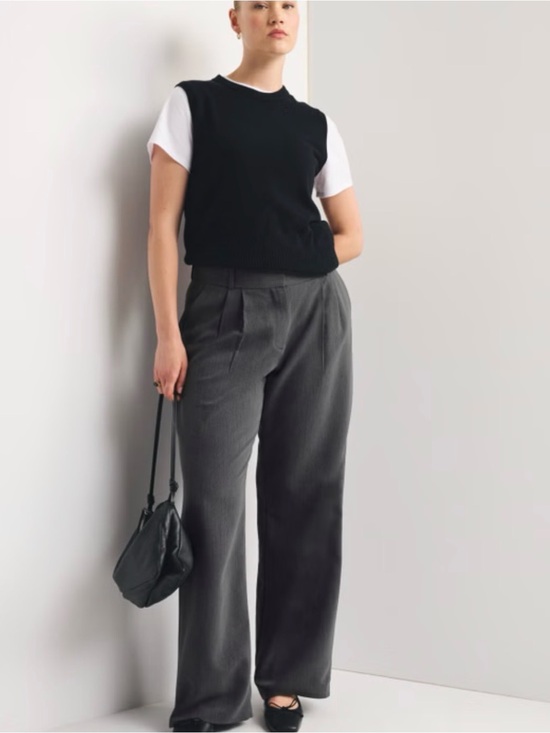 Abercrombie & Fitch Pants - Abercrombie & Fitch Charcoal Gray Herringbone Pants